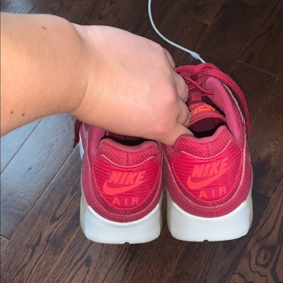 Burgundy pink Nike air max - Picture 2 of 3